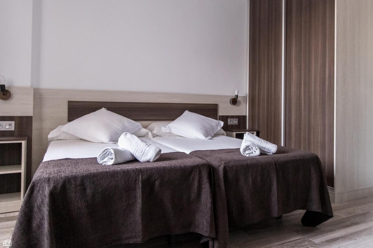 Meson Hostal La Cabana Medellín エクステリア 写真