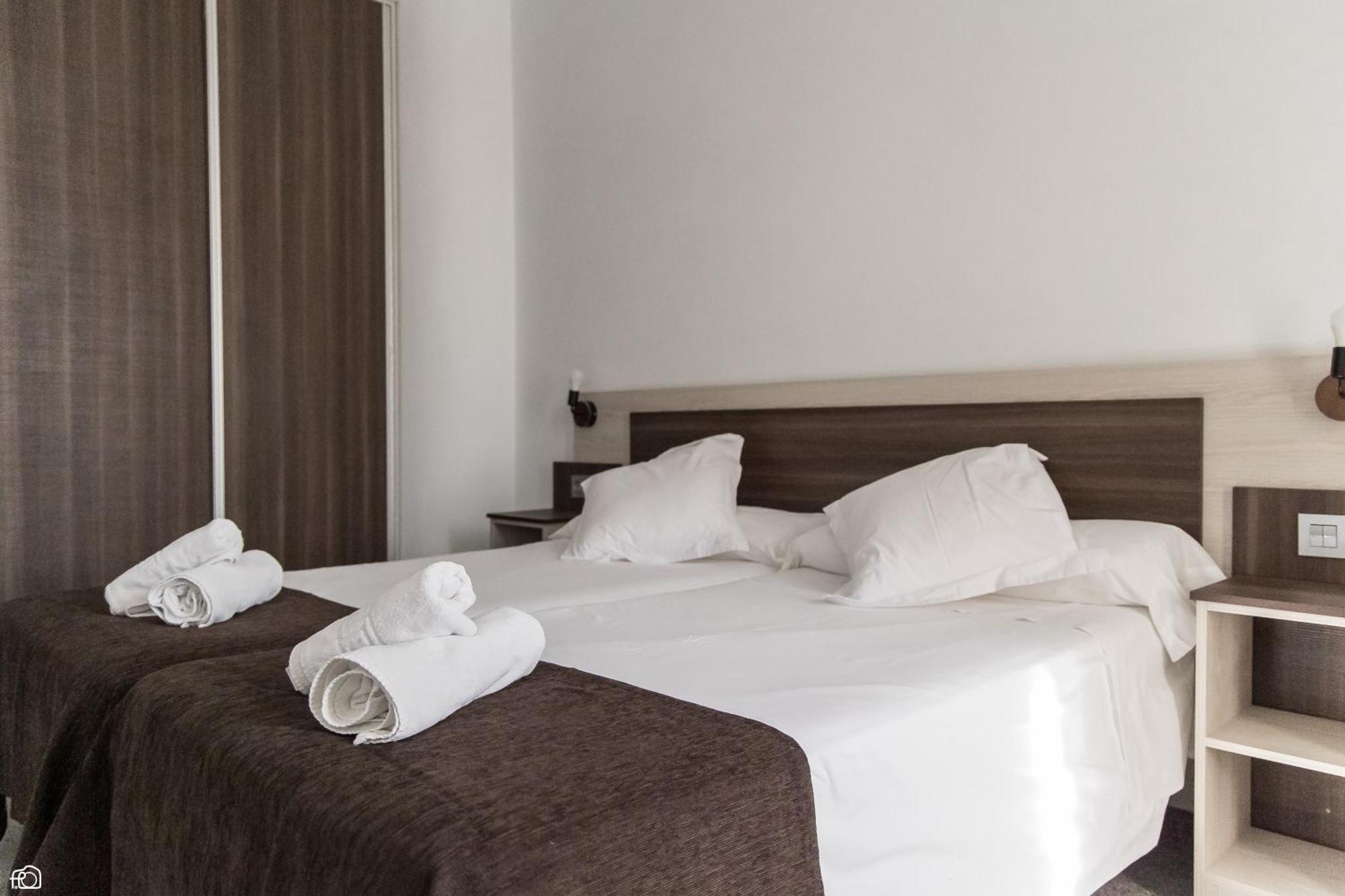 Meson Hostal La Cabana Medellín エクステリア 写真